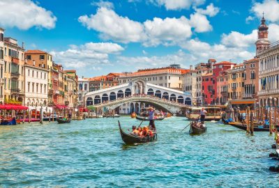 venice gondola ride